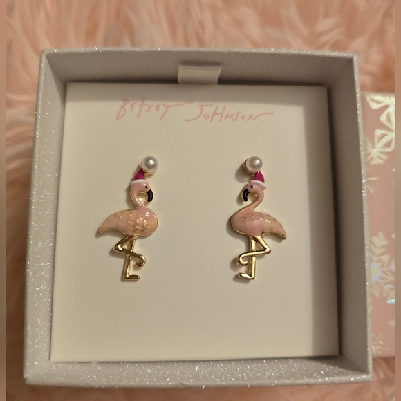 Betsey Johnson Santa Flamingo Earrings! - Picture 1 of 13